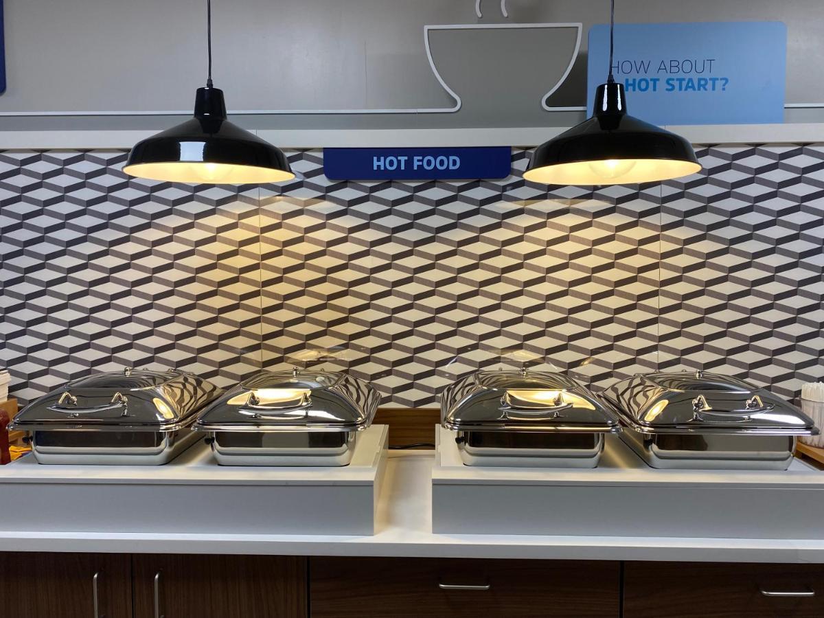 Holiday Inn Express Plymouth By Ihg Kültér fotó