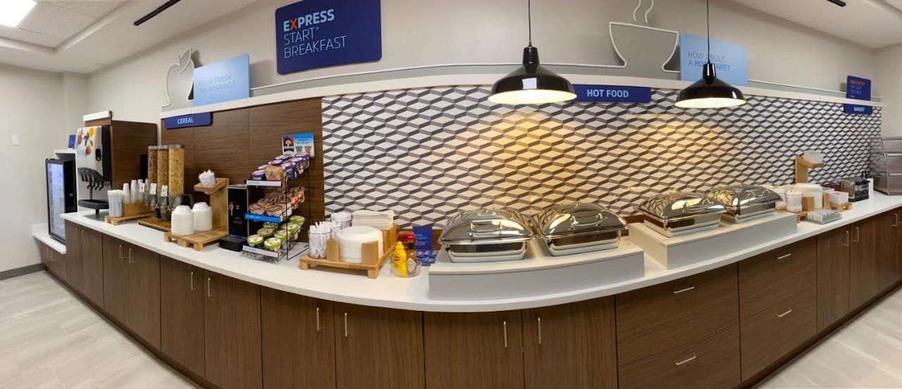 Holiday Inn Express Plymouth By Ihg Kültér fotó